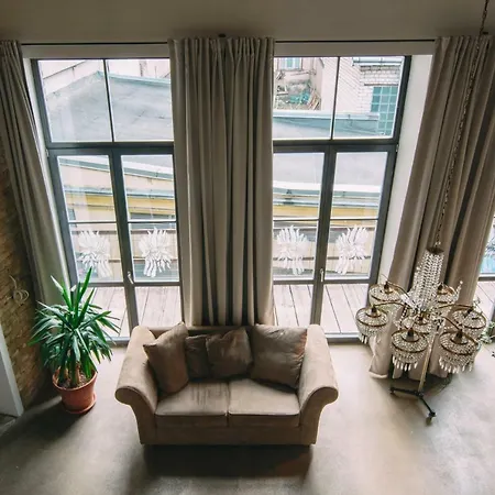 Old Factory Loft Aprtment L39 Апартаменты