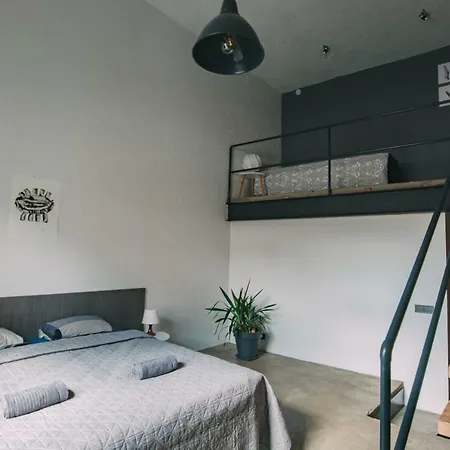 Old Factory Loft Aprtment L39 Апартаменты Рига